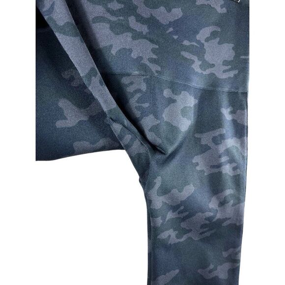 Spanx Look at Me Now Seamless Bike Shorts Black Camo Womens Size Large Athletic - Picture 2 of 6